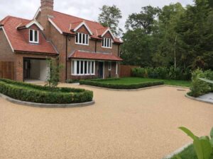 resinbound-lovely-driveway-design
