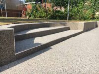 resing-driveway-beige-colour-steps