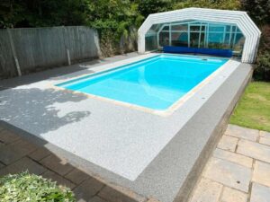 safety-rubber-swimming-pool-surround